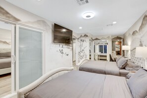 8 Schlafzimmer, Zimmersafe, Bügeleisen/Bügelbrett, WLAN