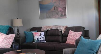 Cute and Quiet Hide-A-way