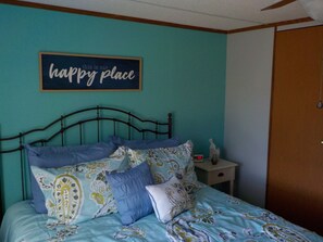 3 habitaciones, escritorio, tabla de planchar con plancha y wifi gratis
