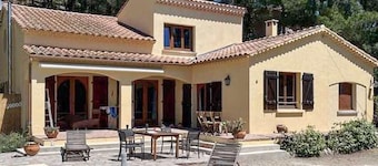 Lovely home in Roquebrun with kitchen
