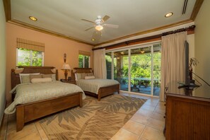 5 bedrooms, iron/ironing board, Internet, bed sheets - Casa Oasis 5 bdrs private pool in Los Suenos (Herradura)