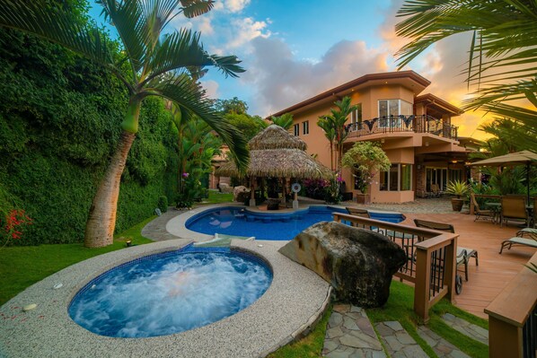 Pool - Casa Oasis 5 bdrs private pool in Los Suenos (Herradura)