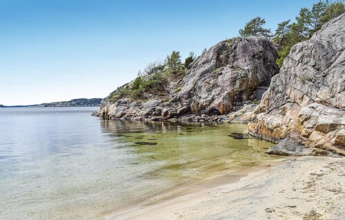 Beautiful home in Søndeled
