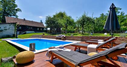 Cozy home in Kupljenovo