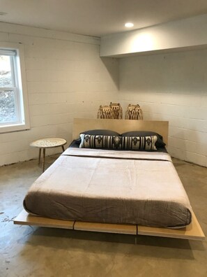 4 quartos, camas com colchões de espuma com sistema de memória