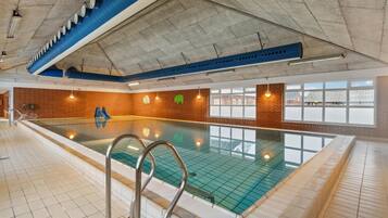 Indendørs pool