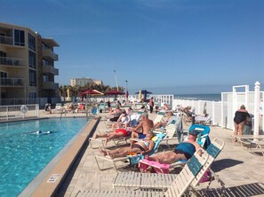 Outdoor pool, a heated pool - On the beach at Daytona Beach with a spectacular ocean view and a reduced rate. (Ormond Beach)