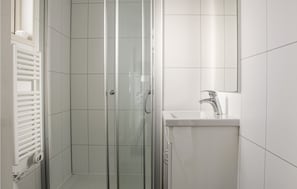 Shower - Amazing ship in Aalsmeer with harbor view (Aalsmeer)