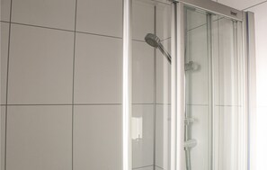 Shower - Amazing ship in Aalsmeer with harbor view (Aalsmeer)