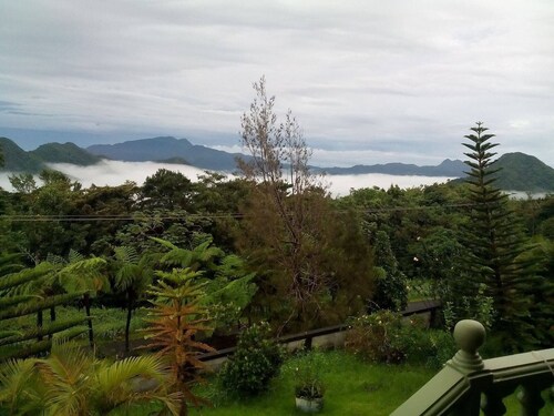 Comfort, Beautiful Scenery, Warmth and Relaxation all mixed into one apartment