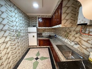 Oven, cookware/dishes/utensils - Top quality home at a top price Hostcom (Oujda)