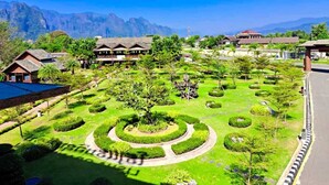 Exterior - Lisha Grand Hotel (Vang Vieng)