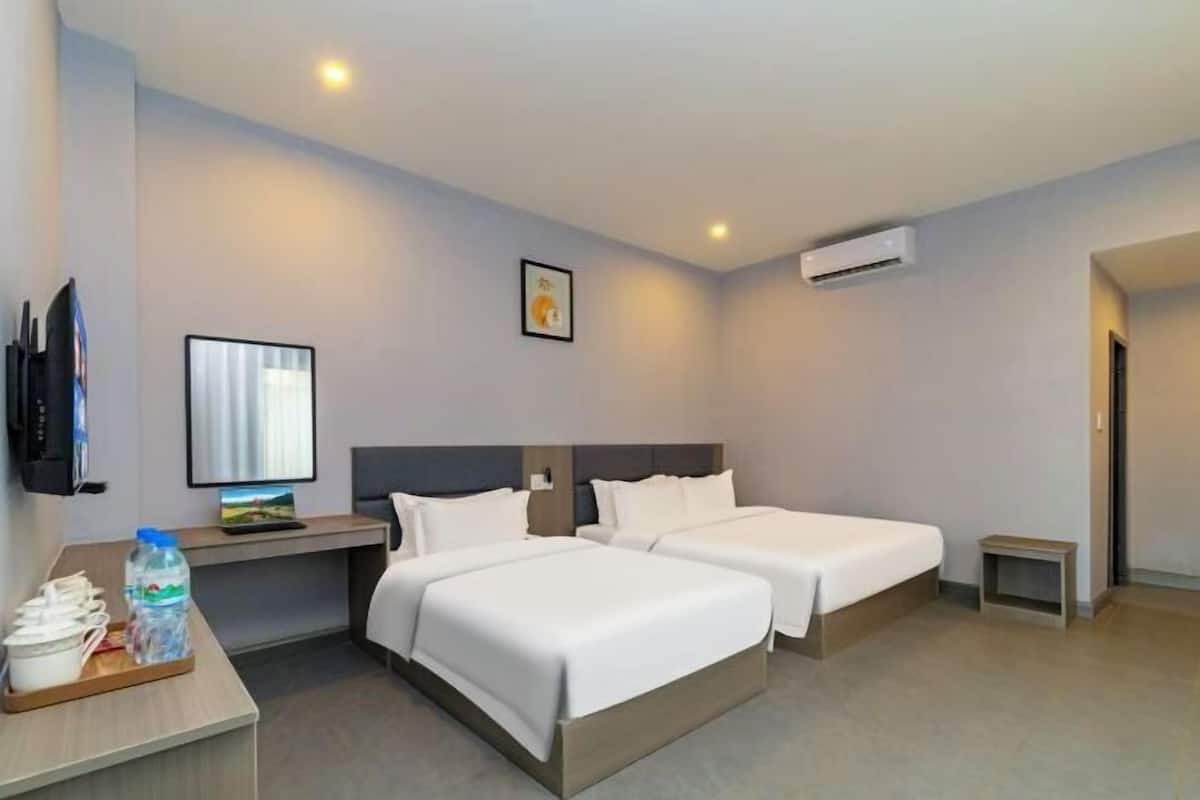 Premium bedding, desk, free WiFi, bed sheets