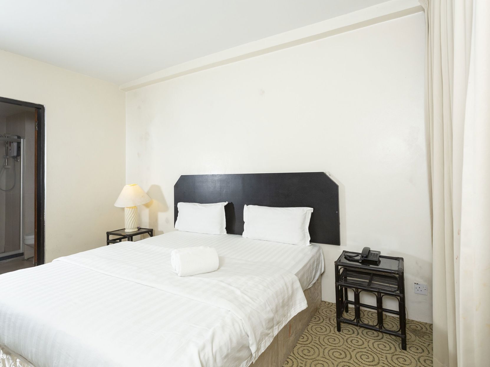 Bureau, accès au Wi-Fi (inclus)