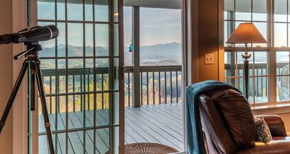 Breathtaking Views of Lake Chatuge & Mountain Harbour Golf Course.
