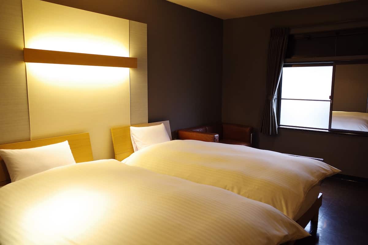 Deluxe Twin Room with Bathtub, Non Smoking | Desk, soundproofing, free WiFi