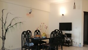 Fireplace, heated floors - makdi backpacker (Islamabad)