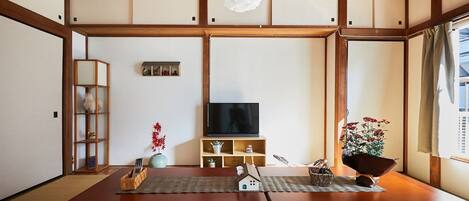 Casa (Private Vacation) | Área de sala de estar | Televisión de pantalla plana