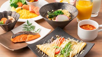 Daily buffet breakfast (JPY 3500 per person)