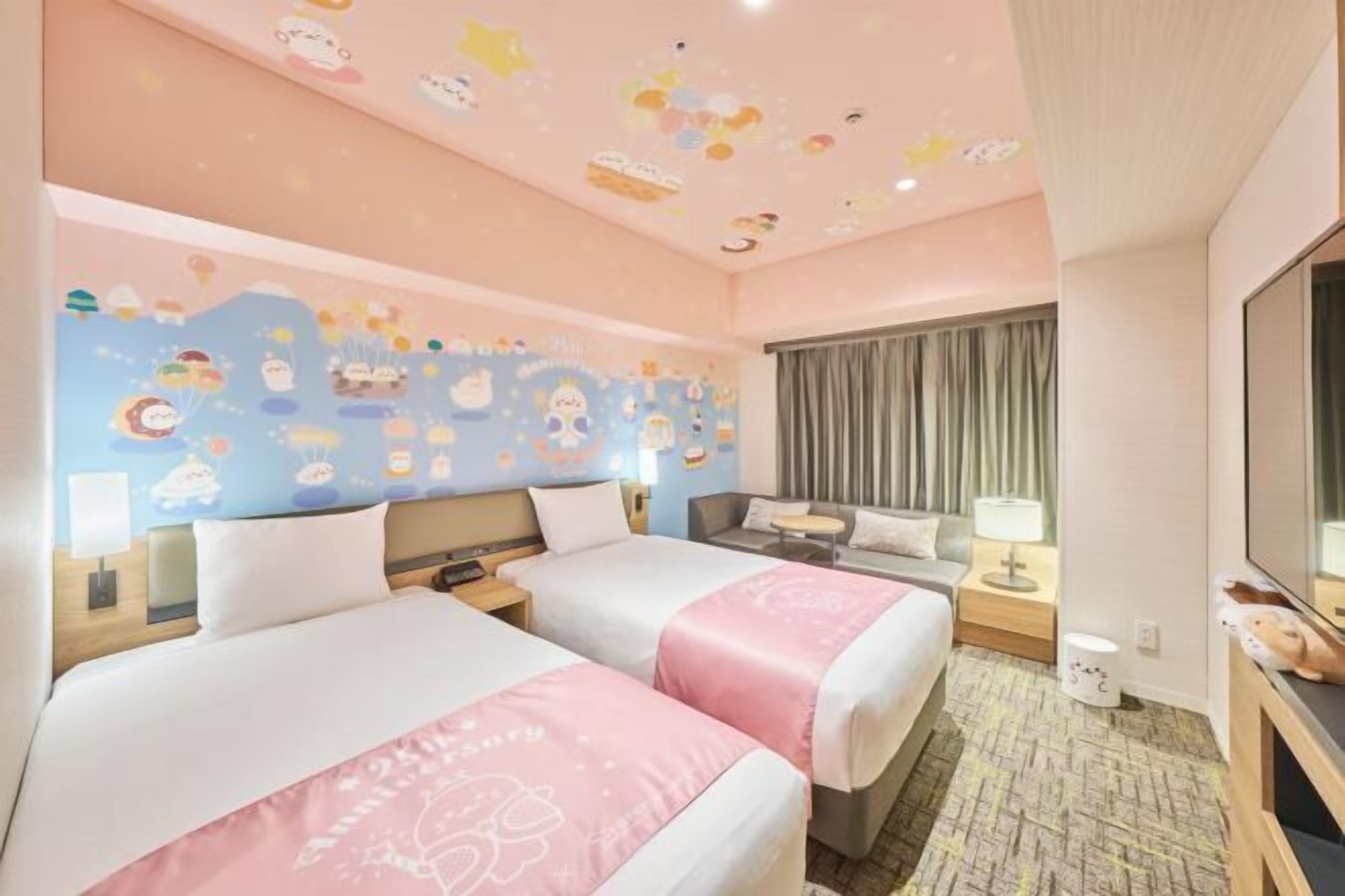 Down duvets, in-room safe, desk, laptop workspace