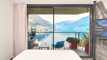 Habitación doble Deluxe, vista al lago | Vista del balcón
