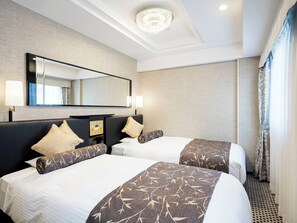 Down duvets, desk, blackout curtains, free WiFi - APA Hotel Ningyocho Ekihigashi (Tokyo)