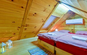2 Schlafzimmer, Reisekinderbett, kostenloses WLAN, Bettwäsche