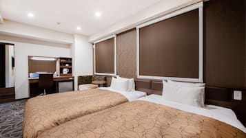 Moderate Twin Room | Down duvets, desk, laptop workspace, blackout curtains