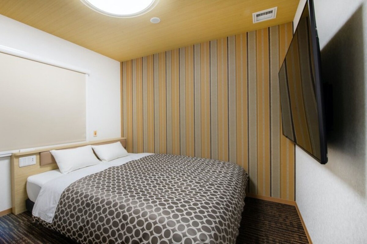 Universal Room