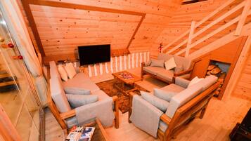 Bungalou Deluxe | 1 dormitori, roba de llit d'alta qualitat, escriptori i roba de llit