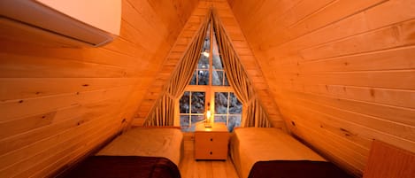 Standard Bungalow | 1 bedroom, premium bedding, desk, bed sheets