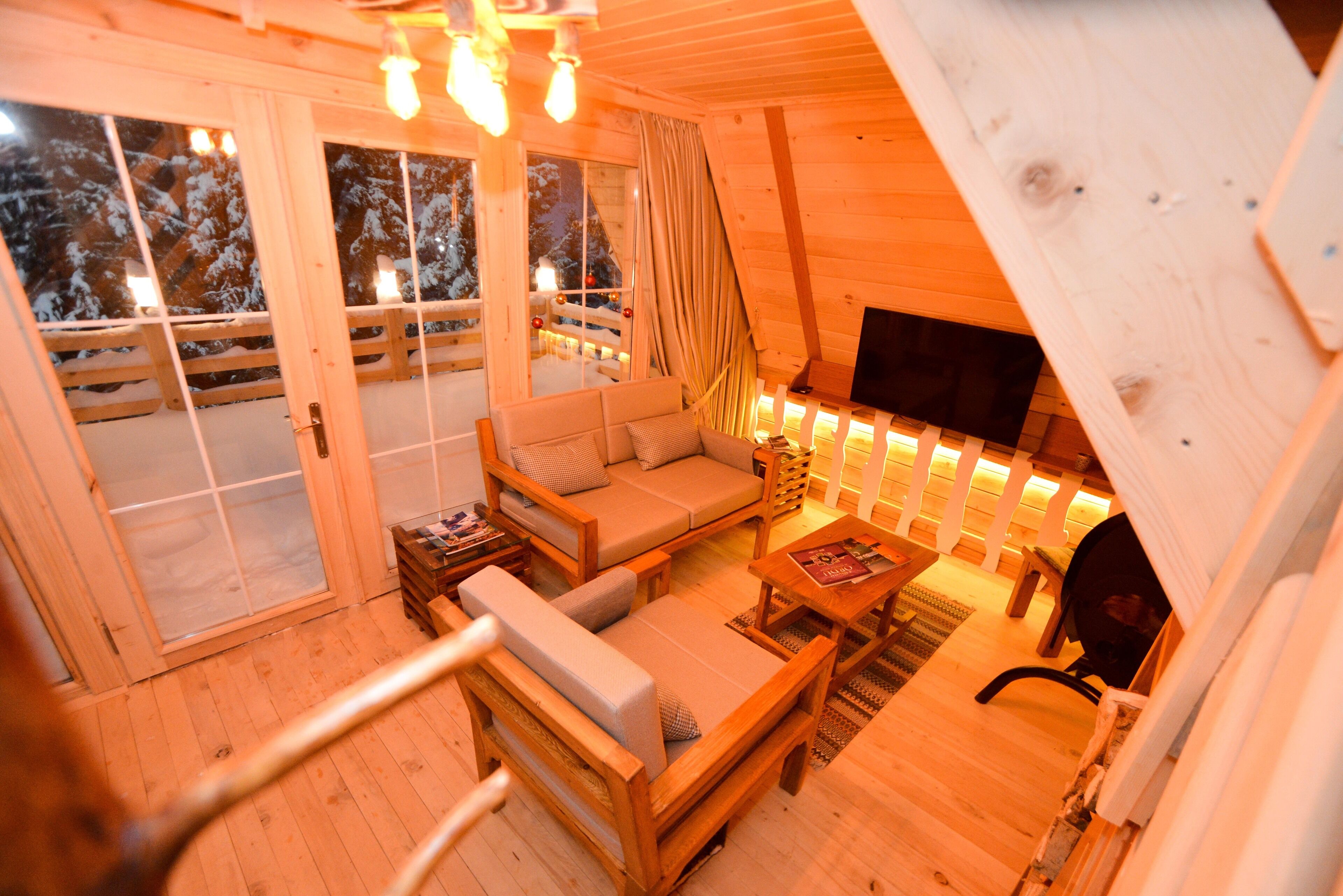 Standard Bungalow | Living area | LED TV