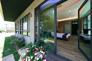 Basic Double Room | Desk, blackout drapes, free WiFi, bed sheets - Five mountains and Three Water B&B (Shuili)