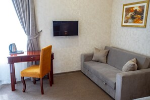 Family Room | Select Comfort beds, individually furnished, desk, laptop workspace - La Casa Nizami Hotel (Baku)