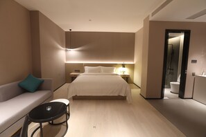 Kahden hengen comfort-huone | Työpöytä, pimennysverhot, silitysrauta/-lauta, ilmainen Wi-Fi