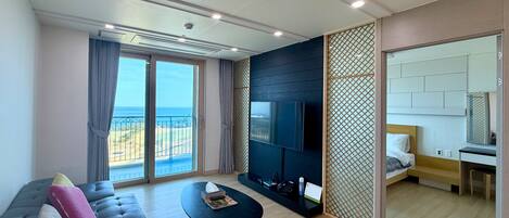 Condo, Ocean View (26 Pyeong) | Free WiFi