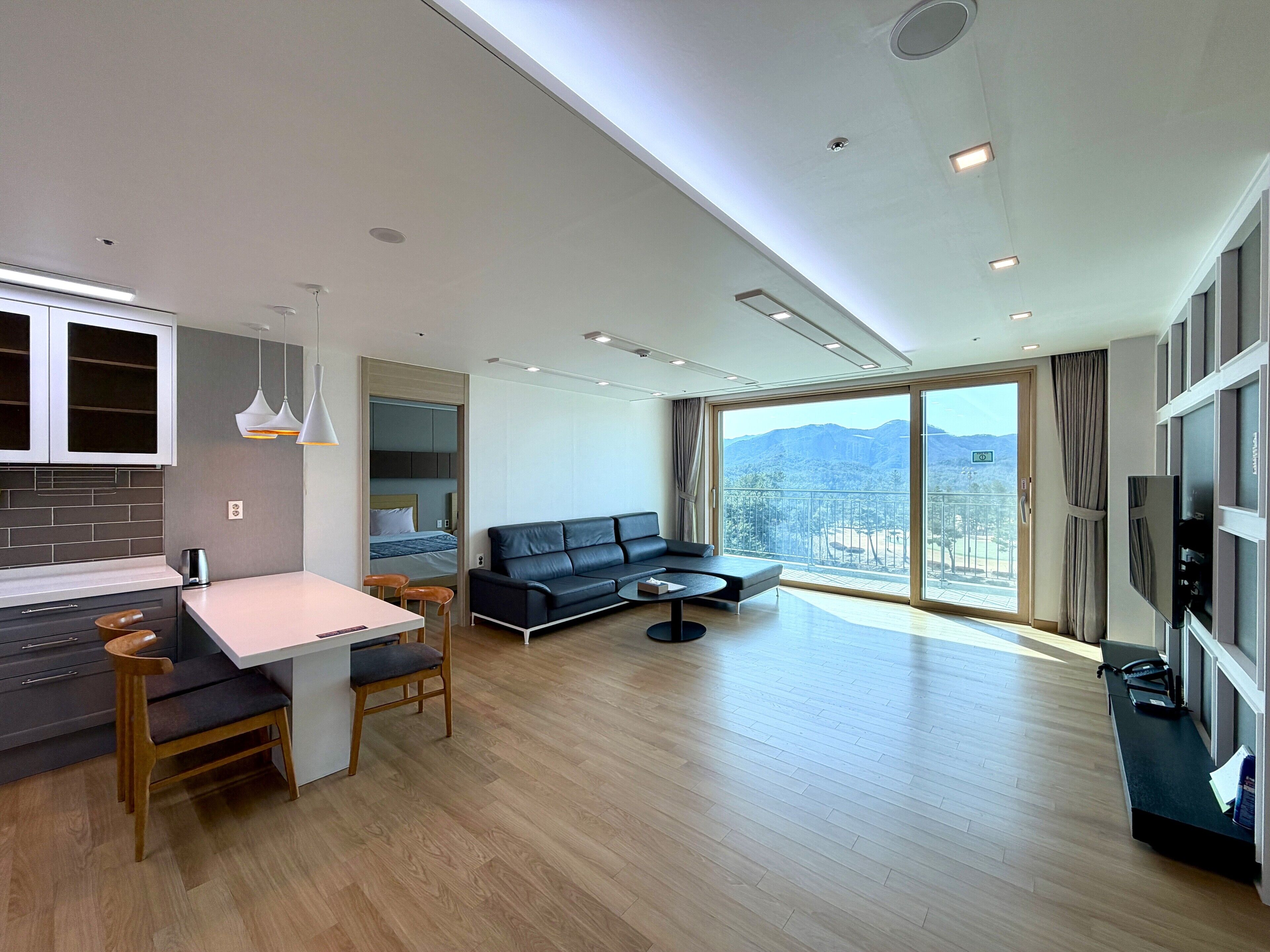 Condo, vue sur le terrain de golf (47 Pyeong) | Accès au Wi-Fi (inclus)