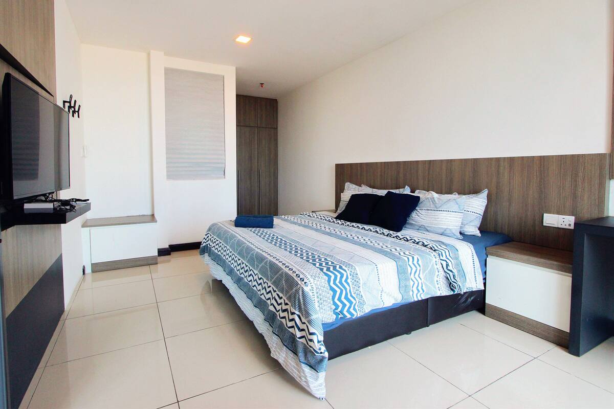 Blackout drapes, iron/ironing board, WiFi (free), bed sheets