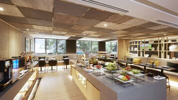 Daily buffet breakfast for a fee