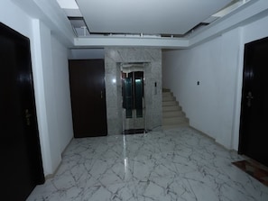 Lorong