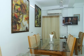 Electric kettle - Hotel Blue Castle (Dhaka)