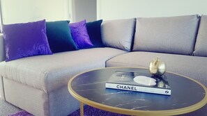 Smart TV, books