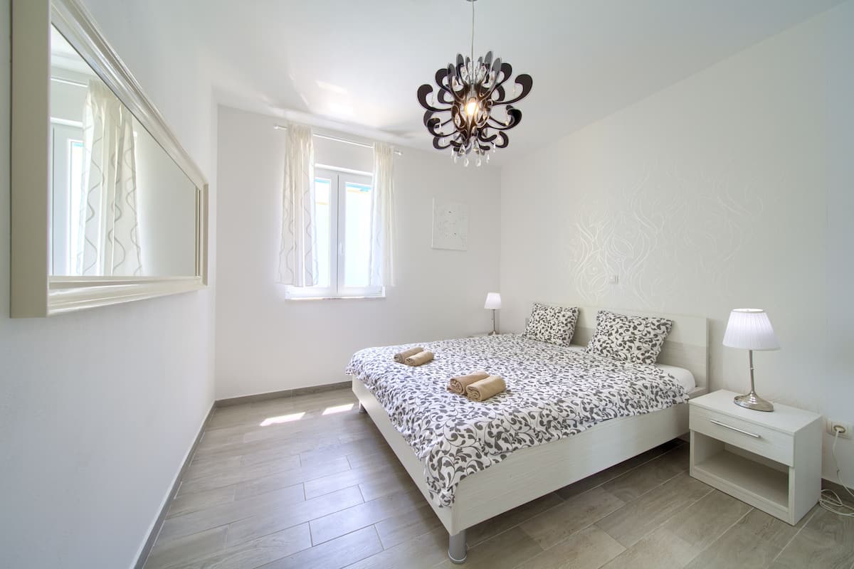 Apartment, 1 Bedroom | 1 bedroom, desk, rollaway beds, free WiFi