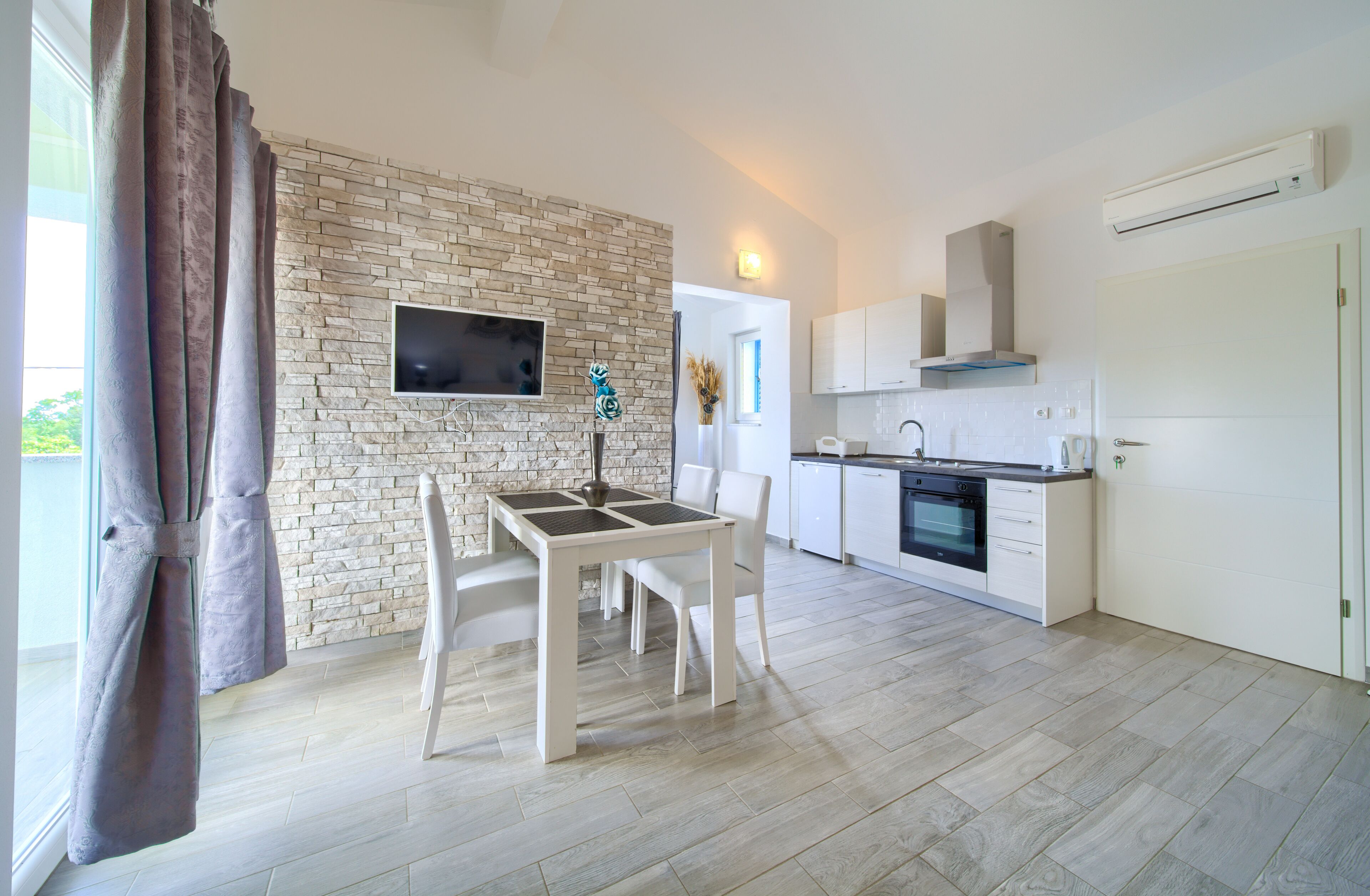 Studio apartment with Sea View | Private kitchen | Fridge, oven, stovetop, espresso maker