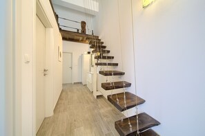 Handrails in hallways