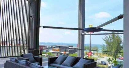 D'wharf Residence PD Waterfront Family Premier Suite by AirPlan