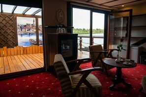 Business Studio Suite | Terrace/patio - Bahus Inn (Belgrade)