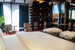 Studiosuite – executive | Sengetøy i egyptisk bomull, sengetøy av topp kvalitet og minibar