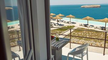 Sunset Residences With Balcony | Vista balcone