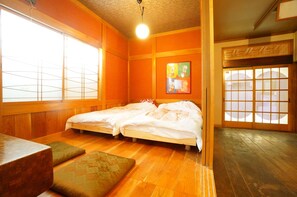2 bedrooms, iron/ironing board, free WiFi, bed sheets - 1F Ginko Takayama Icho Takayama (高山市)
